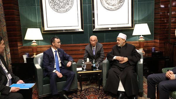 الدكتور أحمد الطيب