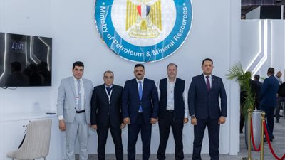 رئيس هيئة الثروة المعدنية يجتمع بقيادات شركة إيقات لمناجم الذهب لاستعراض الأعمال الجارية