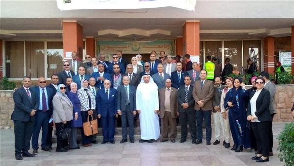 جامعة أسوان