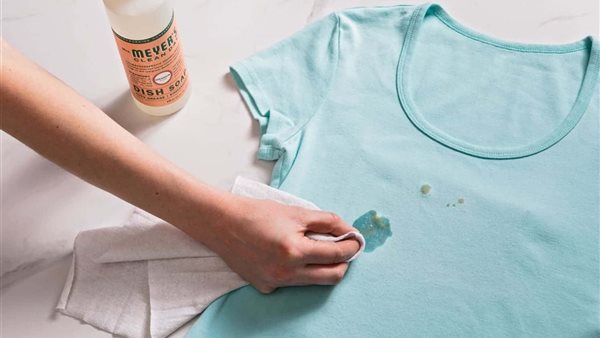 كيفية ازالة بقع الزيت