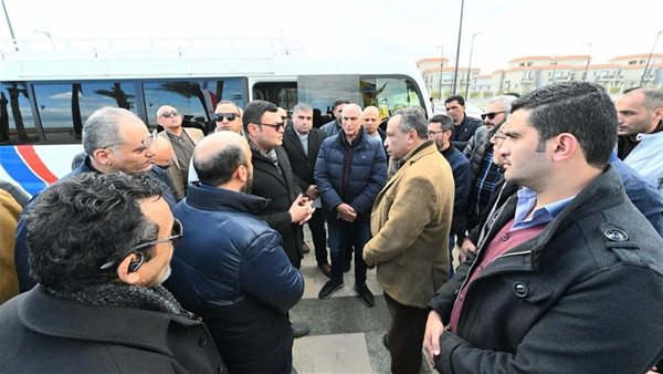 وزير الإسكان يتفقد