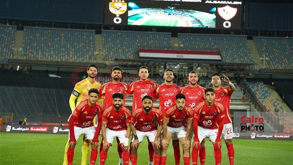 لاعبو الأهلي