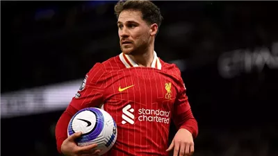 رسالة مؤثرة من ماك أليستر بعد تتويج ليفربول بلقب الدوري الإنجليزي: الأمر تطلّب عملًا شاقًا