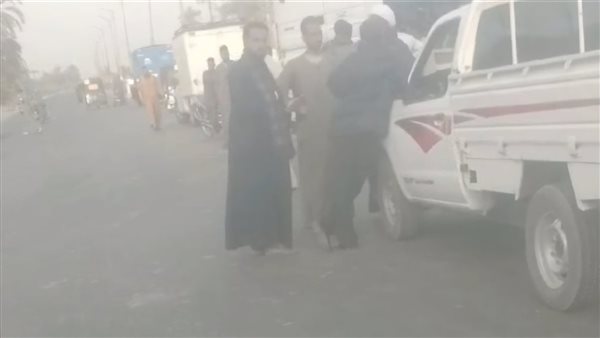 تريلا تدهس توك توك