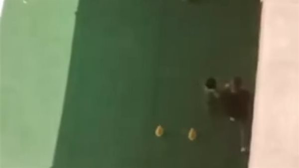 أخصائي التأهيل خلال