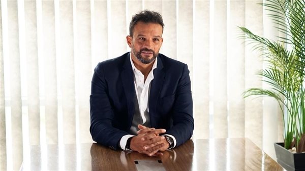 رجل الأعمال أيمن