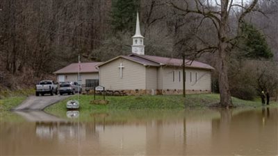 فيضانات ولاية كنتاكي| أكثر من 22 قتيلًا والبيت الأبيض يقر مساعدات مالية للمتضررين 