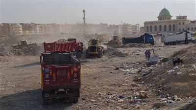 جهاز 6 أكتوبر يشن حملة بمنطقة جنوب الأحياء لإزالة وكر لنباشي القمامة