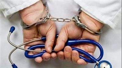 تفاصيل ضبط طالبة ألسن وخريج تجارة لانتحالهما صفة أطباء في سوهاج | بث مباشر