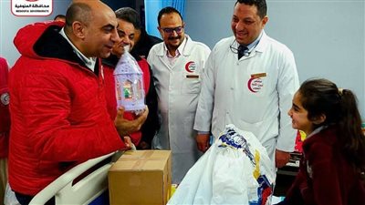 الهلال الأحمر المصري بالمنوفية يزور المرضى الفلسطينيين ويوزع الهدايا الرمضانية