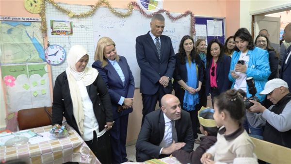 وزير التعليم ومحافظ