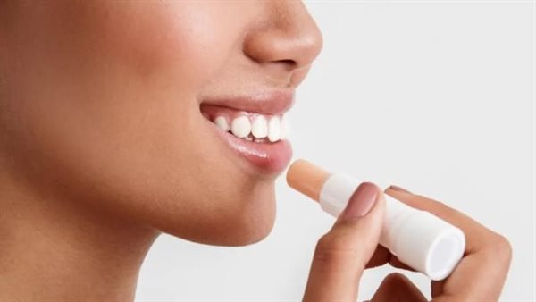 مرطب الشفاه - تعبيرية