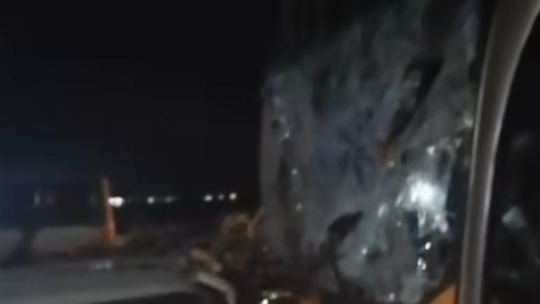 تصادم أتوبيس وسيارة