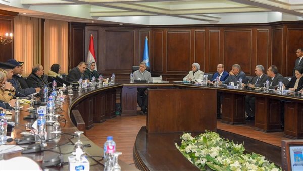 اجتماع محافظ الإسكندرية