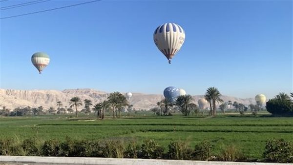 البالون الطائر في