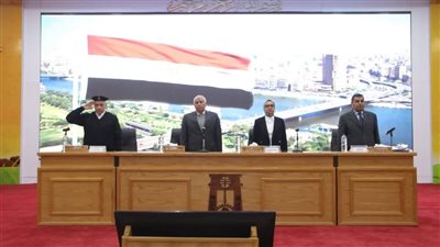 محافظ الوادي الجديد يحدد مواعيد العمل بالمصالح الحكومية خلال شهر رمضان