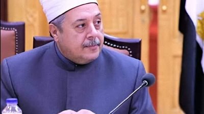 رئيس الوزراء والإمام الأكبر يجددان الثقة في الشيخ أيمن عبد الغني رئيسا لقطاع المعاهد الأزهرية