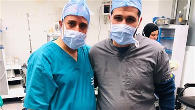 وزنه 55 كجم.. فريق طبي بمستشفى جامعة الأزهر بأسيوط ينجح في استئصال ورم بالثديين لسيدة