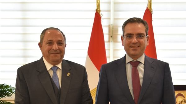 محافظ بورسعيد وسفير