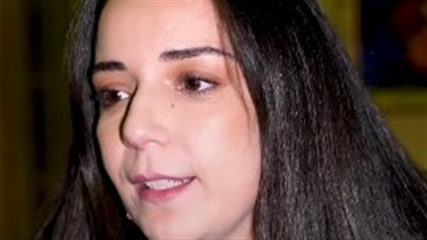 الفنانة سارة درزاوي