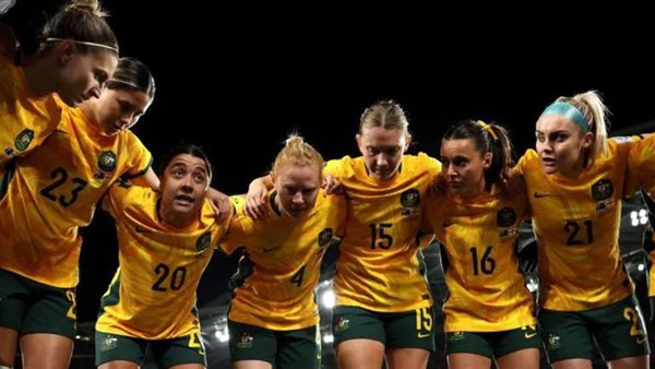 كرة القدم النسائية