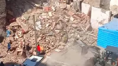 بعد إخلائه من السكان.. تفاصيل انهيار عقار في باكوس بالإسكندرية