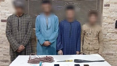 تأخر في سداد الفلوس فخطفوه.. ضبط المتهمين باحتجاز عامل وإجباره على توقيع 11 إيصال أمانة بالقاهرة