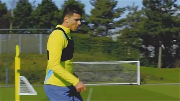 رودري لاعب وسط مانشستر