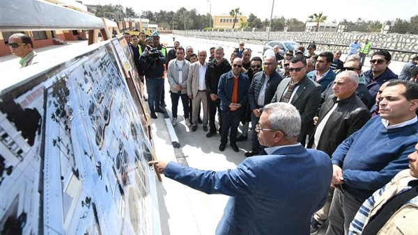 جانب من زيارة وزير