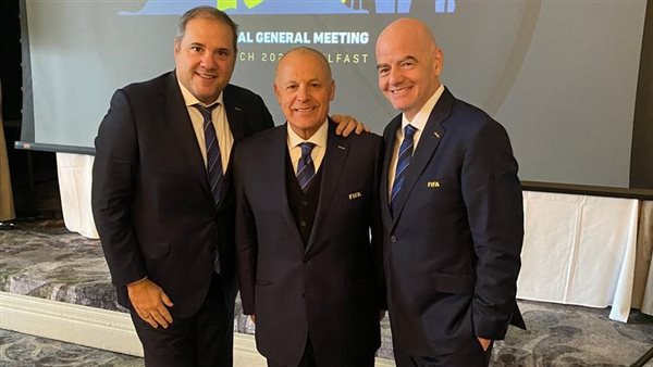 أبو ريدة خلال اجتماعات