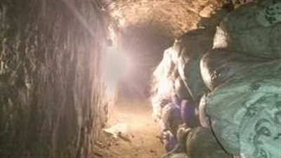 4 أيام تحت التراب.. جهود مكثفة لانتشال جثمان شاب حفر أنفاقًا أسفل منزله بحثًا عن الآثار بالأقصر