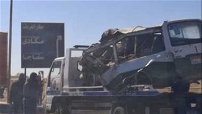 إصابة 12 شخصًا في تصادم ميكروباص ونقل بمنطقة الأحياء بالغردقة | بث مباشر