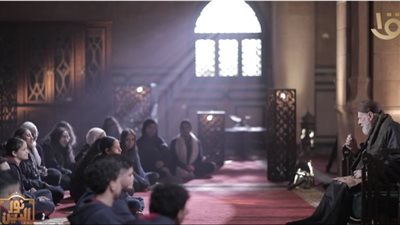 شاب: ولد وبنت بيحبوا بعض ومينفعش يتزوجوا بحكم السن والدراسة فماذا يفعلوا؟.. علي جمعة: ده عريان باشا الملط