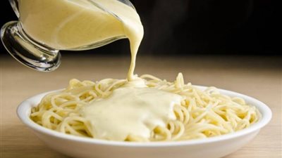 طريقة عمل البشاميل.. تعرف على سر القوام الكريمي