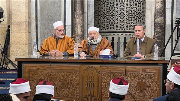 الدكتور أحمد عمر