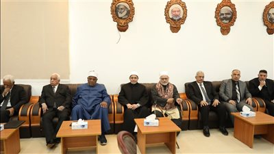 قيادات الأزهر يؤدون واجب العزاء في الدكتور محمود توفيق سعد عضو هيئة كبار العلماء | صور 