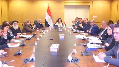 وزيرة التضامن تناقش مشروع قانون تنمية موارد صندوق تأمين الأسرة