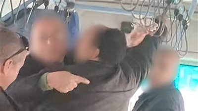 بسبب نصف جنيه.. إيقاف الكمسري صاحب واقعة المشاجرة مع الركاب بأتوبيس نقل عام| بث مباشر 