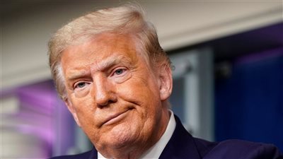 صراعات تجارية بعد فرض ترامب رسوما جمركية على الصين وكندا والمكسيك | بث مباشر