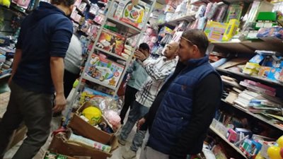 بعد استغاثة الأهالي.. ضبط كميات من المفرقعات وصواريخ رمضان خلال حملة على محلات الألعاب بقنا