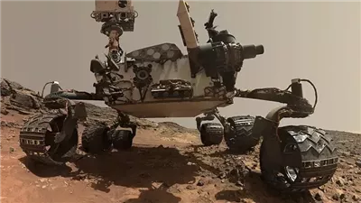 ألوان غامضة في سماء المريخ.. مركبة كيوريوسيتي ترصد مشهدًا يحبس الأنفاس