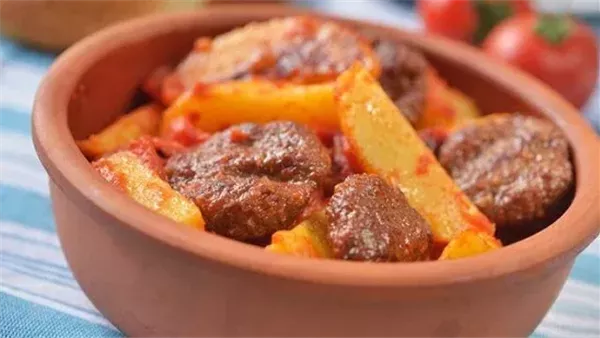  بطاطس باللحمة