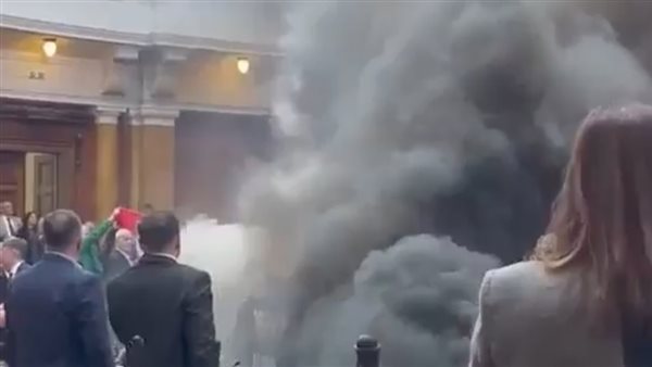 مشاجرة في البرلمان