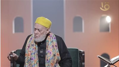 صغيرة: لو في مكان ومش متوفر فيه مسجد ينفع أصلي وفيه ولاد موجودين؟.. علي جمعة يوضح