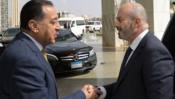 رئيس الوزراء يستقبل