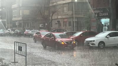 أمطار متفاوتة الشدة على القاهرة والجيزة.. وانخفاض في درجات الحرارة