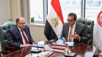 وزير الصحة: نقل تكنولوجيا شركة ساندوز السويسرية لتصنيع أدوية علاج الأورام إلى مصر 