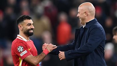 سلوت: لا أعتقد أن صلاح كان سعيدا عندما استبدلته في لقاء باريس