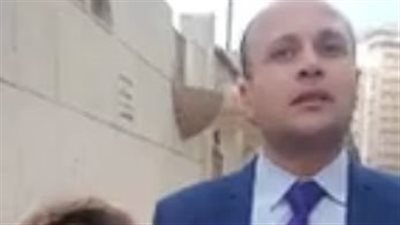 مدير مدرسة يعتدي على تلميذة بالبحيرة.. ووالدها: اتعقدت ومش عايزة تروح تاني| بث مباشر