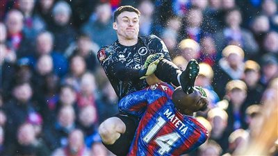 إيقاف روبرتس حارس ميلوول 6 مباريات بسبب تدخله العنيف على ماتيتا بكأس الاتحاد الإنجليزي